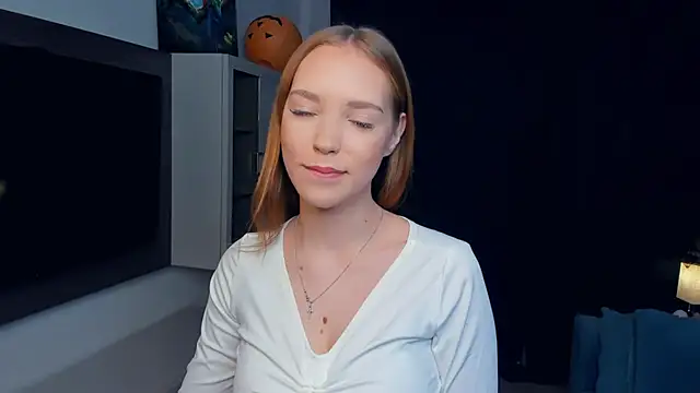 MerlePalaia online show from November 10, 9:03 pm