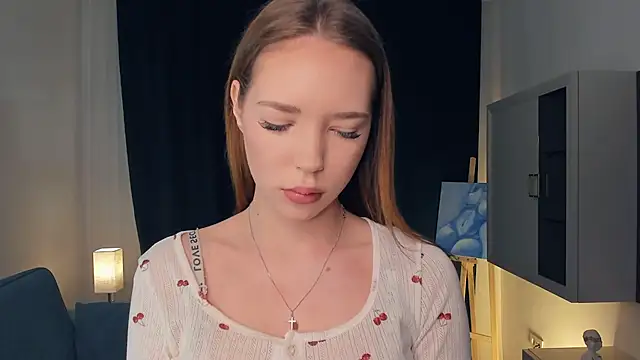 MerlePalaia online show from December 13, 8:36 pm