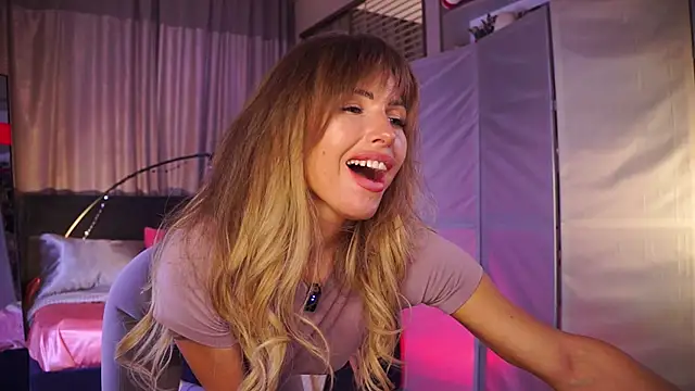 Nikki  Amour online show from January 9, 12:08 pm