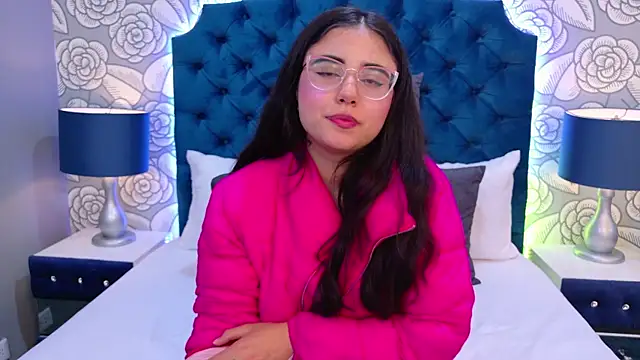 Snapshot of ScarlettPetrova chatting on November 3, 12:50 pm ScarlettPetrova online show from November 3, 12:50 pm