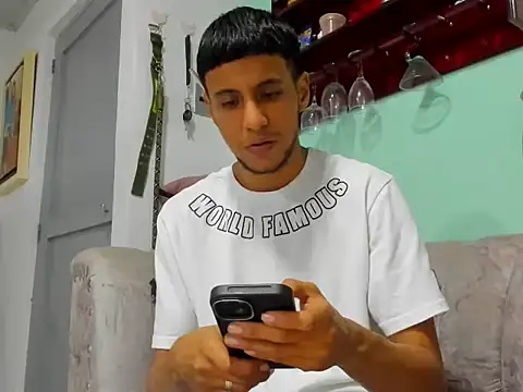 Snapshot of gero_hamann chatting on December 20, 12:40 am gero hamann online show from December 20, 12:40 am