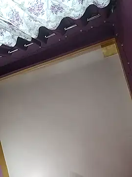 Snapshot of Himani-baby chatting on November 6, 7:20 am Himani-baby online show from November 6, 7:20 am