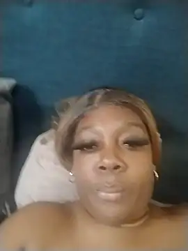 BiancaClarkson online show from November 5, 5:02 pm