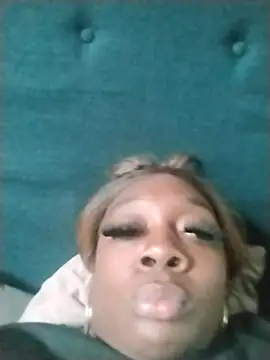 BiancaClarkson online show from November 11, 7:25 pm