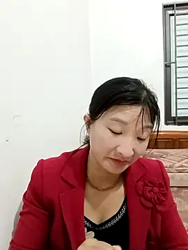 wees-lind online show from February 8, 11:41 pm