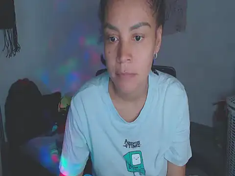 Snapshot of shayna_cute chatting on June 3, 11:54 pm shayna cute online show from June 3, 11:54 pm