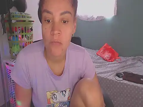 Snapshot of shayna_cute chatting on June 16, 8:55 pm shayna cute online show from June 16, 8:55 pm