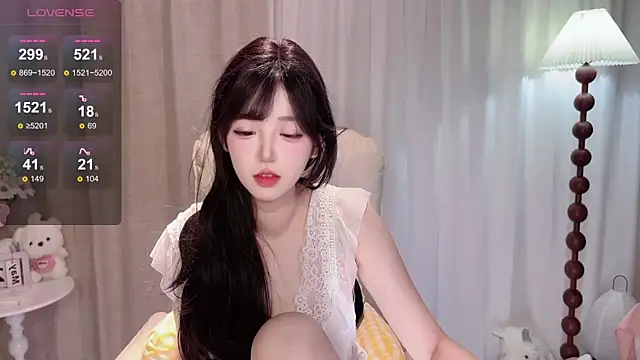 Snapshot of Yaiyigirl chatting on May 30, 4:04 pm Yaiyigirl online show from May 30, 4:04 pm