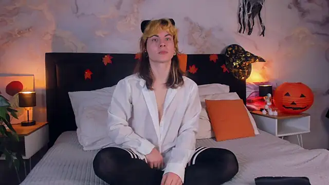 MattMarnee online show from November 7, 12:27 pm