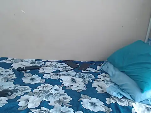 SexyLipss  online show from May 2, 7:13 am