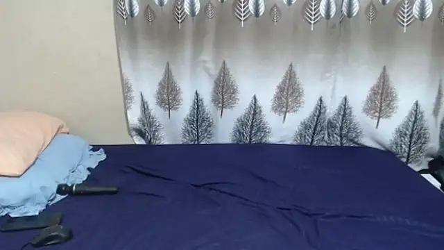 Snapshot of SexyLipss_ chatting on May 31, 12:08 am SexyLipss online show from May 31, 12:08 am