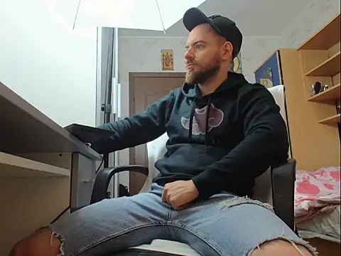 Ryanstone  online show from November 17, 4:51 am