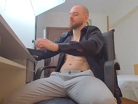 Ryanstone  online show from March 16, 5:44 am