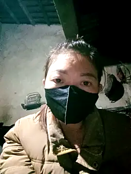 Snapshot of Mami_xxx chatting on December 15, 8:57 pm Mami xxx online show from December 15, 8:57 pm