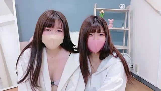 Snapshot of oto-X-cup chatting on November 4, 12:04 pm oto-X-cup online show from November 4, 12:04 pm