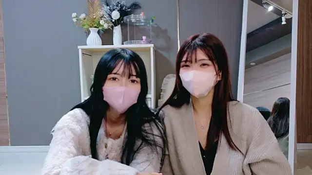 Snapshot of oto-X-cup chatting on December 20, 5:14 am oto-X-cup online show from December 20, 5:14 am