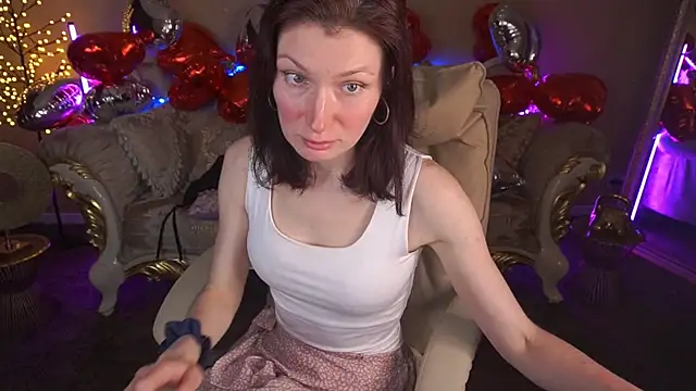 AmiraGoldd online show from February 15, 1:52 pm