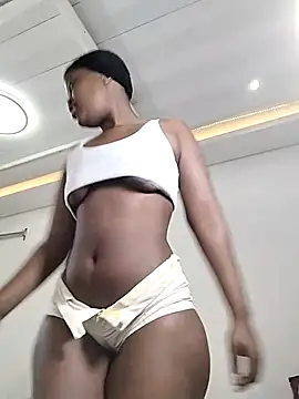 Snapshot of SweetSavage18 chatting on December 16, 8:14 pm SweetSavage18 online show from December 16, 8:14 pm