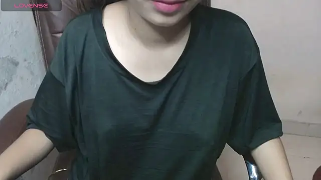 Snapshot of horneyworld007 chatting on July 18, 8:51 am horneyworld007 online show from July 18, 8:51 am