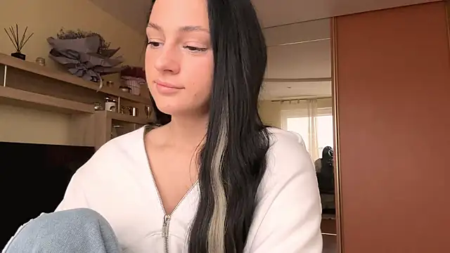 Snapshot of messystasy chatting on November 8, 1:33 pm messystasy online show from November 8, 1:33 pm