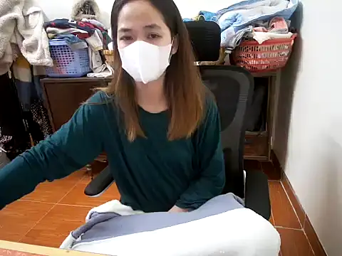 Snapshot of ---Lusi03--- chatting on January 13, 4:01 pm ---Lusi03--- online show from January 13, 4:01 pm