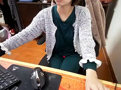 Snapshot of ---Lusi03--- chatting on February 3, 3:50 pm ---Lusi03--- online show from February 3, 3:50 pm