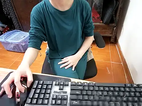 Snapshot of ---Lusi03--- chatting on February 27, 10:59 am ---Lusi03--- online show from February 27, 10:59 am