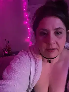 drippingwetaj online show from November 22, 11:42 am