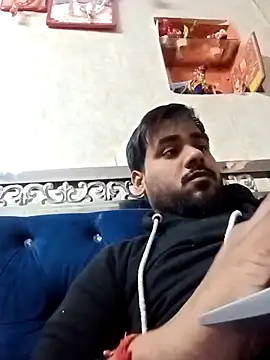 naughtyboyjii online show from November 14, 6:01 am