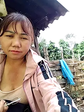 Snapshot of be-yeu chatting on November 15, 4:54 am be-yeu online show from November 15, 4:54 am