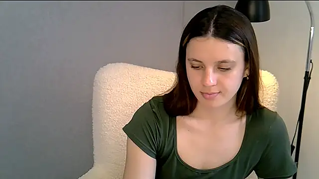 Snapshot of KiraHoney chatting on May 9, 11:26 am KiraHoney online show from May 9, 11:26 am