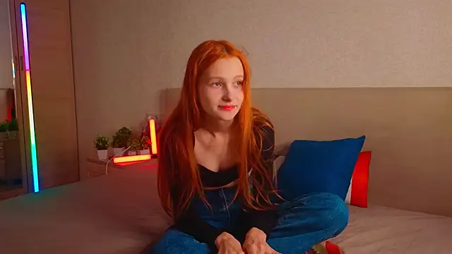 Snapshot of MarthaMack chatting on November 30, 8:40 am MarthaMack online show from November 30, 8:40 am