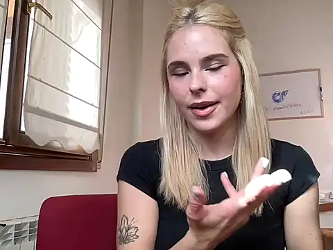 skychloe online show from November 4, 2:05 pm