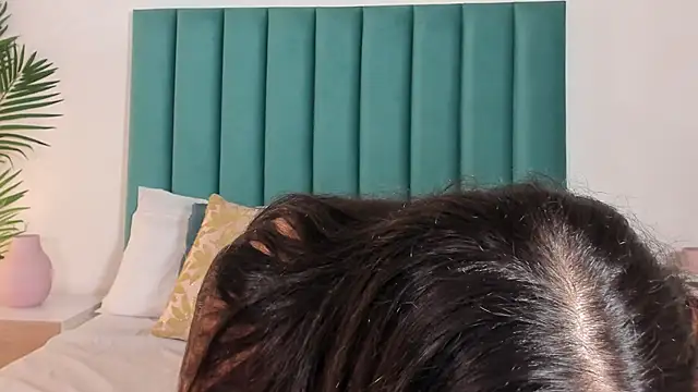 Snapshot of EmaaTaylor chatting on November 6, 10:21 pm EmaaTaylor online show from November 6, 10:21 pm