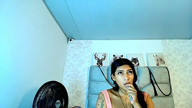 Snapshot of KimberlyFox_t chatting on June 29, 1:44 pm KimberlyFox t online show from June 29, 1:44 pm