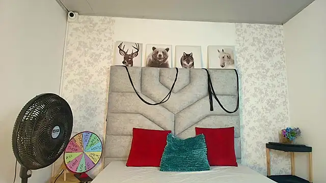 Snapshot of KimberlyFox_t chatting on July 20, 7:27 pm KimberlyFox t online show from July 20, 7:27 pm