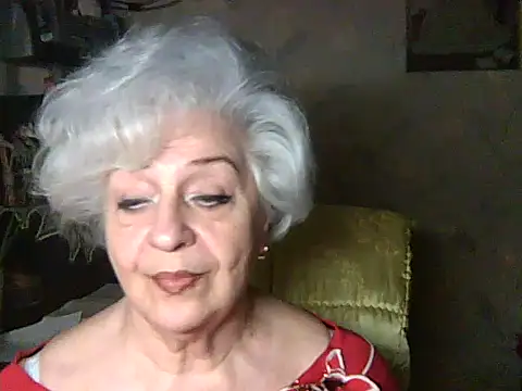 Snapshot of ValeriaKroww chatting on May 9, 5:40 pm ValeriaKroww online show from May 9, 5:40 pm