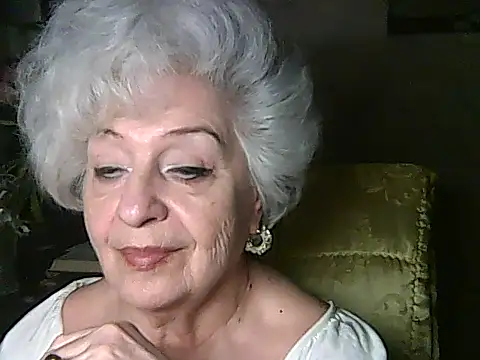Snapshot of ValeriaKroww chatting on June 5, 6:57 pm ValeriaKroww online show from June 5, 6:57 pm