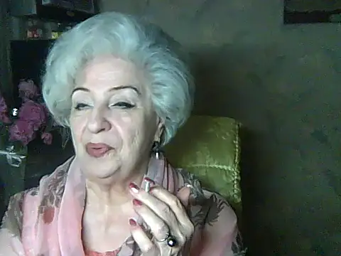 Snapshot of ValeriaKroww chatting on June 12, 5:23 pm ValeriaKroww online show from June 12, 5:23 pm