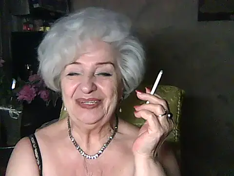 Snapshot of ValeriaKroww chatting on June 13, 5:33 pm ValeriaKroww online show from June 13, 5:33 pm