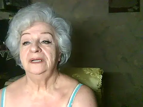 Snapshot of ValeriaKroww chatting on August 6, 5:48 pm ValeriaKroww online show from August 6, 5:48 pm