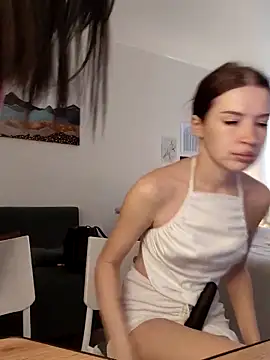 MelissaPinkiss online show from February 22, 11:20 am