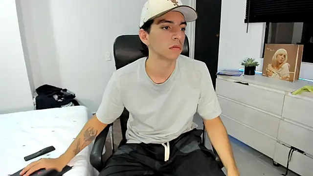 Snapshot of _rhys_jagger chatting on November 24, 7:08 am rhys jagger online show from November 24, 7:08 am