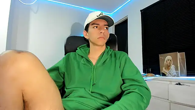 Snapshot of _rhys_jagger chatting on January 13, 5:35 am rhys jagger online show from January 13, 5:35 am