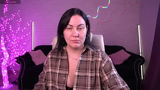 VelvetLuck online show from March 2, 2:13 pm