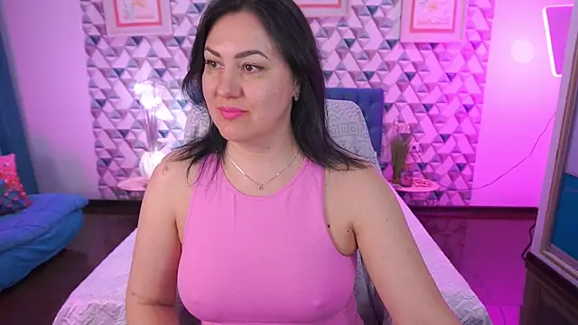 VelvetLuck online show from April 14, 1:06 pm