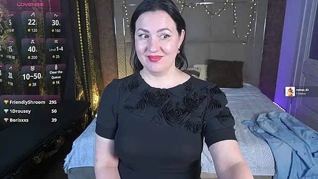 Snapshot of VelvetLuck chatting on May 23, 1:33 am VelvetLuck online show from May 23, 1:33 am
