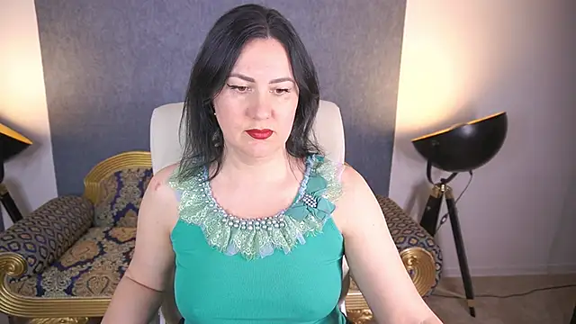 Snapshot of VelvetLuck chatting on May 23, 8:35 pm VelvetLuck online show from May 23, 8:35 pm
