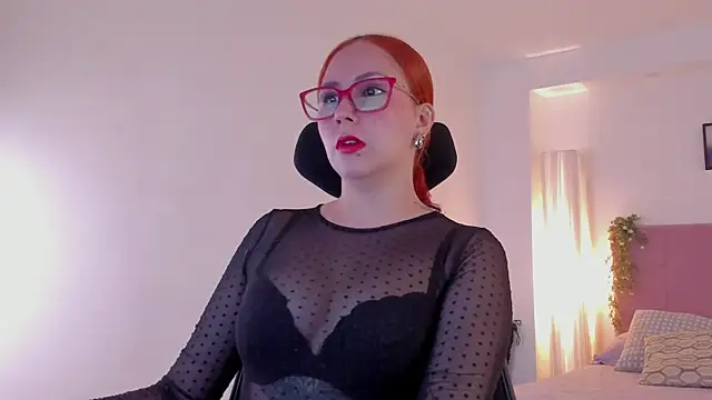 Snapshot of MistressErza chatting on June 2, 6:21 pm MistressErza online show from June 2, 6:21 pm