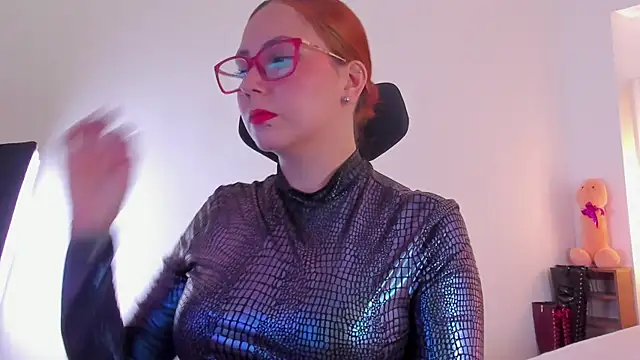 Snapshot of MistressErza chatting on July 8, 3:16 pm MistressErza online show from July 8, 3:16 pm